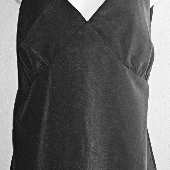 Dressy Black Sleeveless Top - Picture 3 of 6